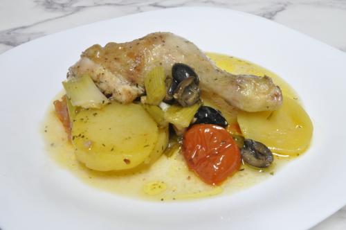 Provensálské kuře s pečeným bramborem – Snadné recept z Francie kuchyně, hotový za 30 - 45 minut